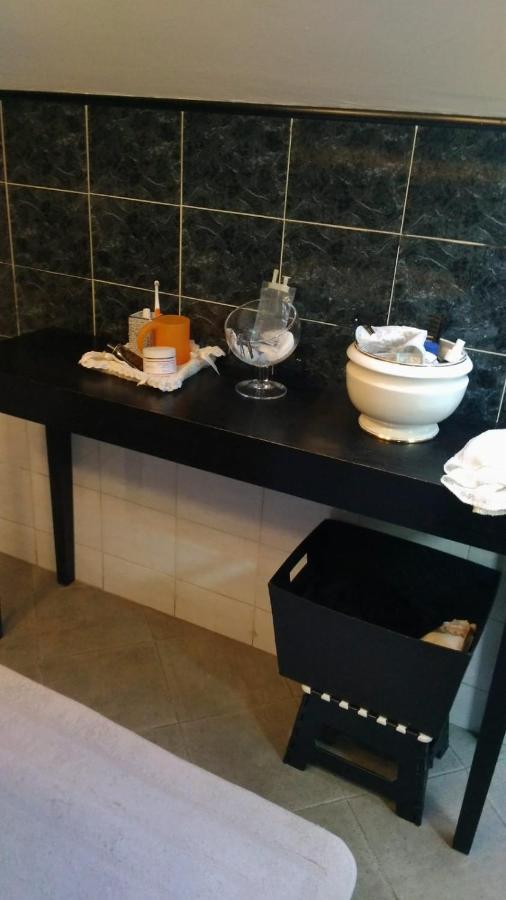 Casa Lilli Apartment วาลเลโครเซีย ภายนอก รูปภาพ